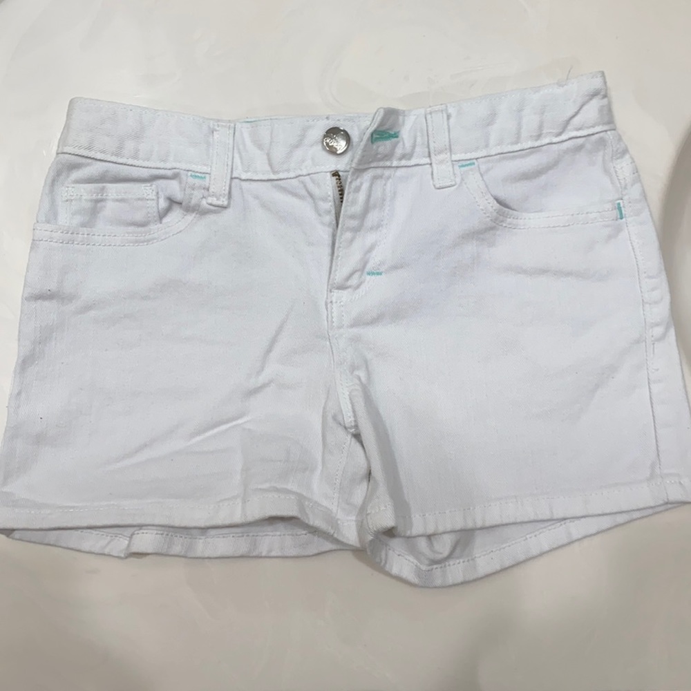 Old Navy white shorts. Size 12 never worn.